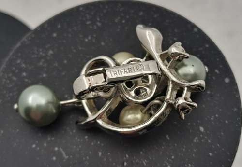 Vintage Trifari  Pearl Necklace with Matching Earrings -Made in Italy