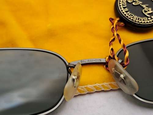 Original Vintage Ray-ban Sunglasses Unused -with Box ,Manual and Cloth.