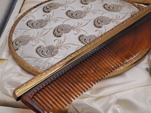 4pc 1960`s Lissco Ladies Brush and Mirror set -Boxed- Made in England.