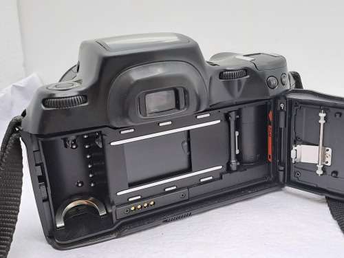 Pre-Owned Vintage Pentax Z-1P Panorama SLR 35mm Film Camera with SMC Pentax-FA 1:4-5.6 28-105 Lens.