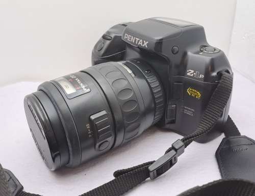 Pre-Owned Vintage Pentax Z-1P Panorama SLR 35mm Film Camera with SMC Pentax-FA 1:4-5.6 28-105 Lens.