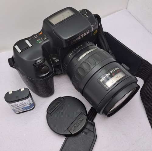 Pre-Owned Vintage Pentax Z-1P Panorama SLR 35mm Film Camera with SMC Pentax-FA 1:4-5.6 28-105 Lens.