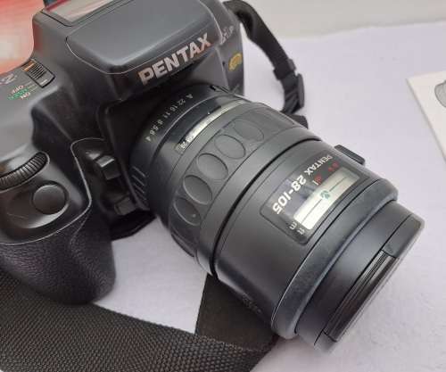 Pre-Owned Vintage Pentax Z-1P Panorama SLR 35mm Film Camera with SMC Pentax-FA 1:4-5.6 28-105 Lens.