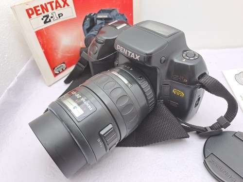 Pre-Owned Vintage Pentax Z-1P Panorama SLR 35mm Film Camera with SMC Pentax-FA 1:4-5.6 28-105 Lens.