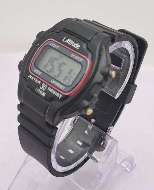 Pre-Owned Vintage Latitude Digital watch -Working