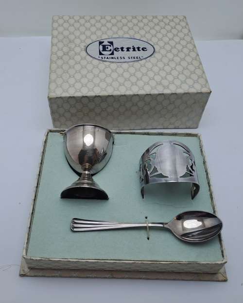 Vintage EETRITE -  E.P.N.S Seranco Plate Baby Christening Set - -Boxed