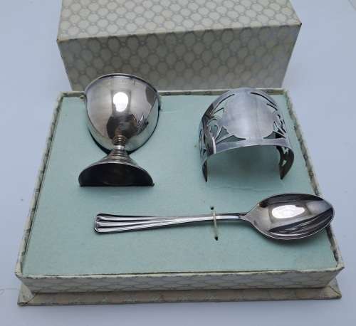 Vintage EETRITE -  E.P.N.S Seranco Plate Baby Christening Set - -Boxed