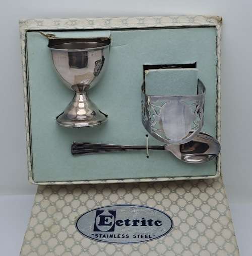 Vintage EETRITE -  E.P.N.S Seranco Plate Baby Christening Set - -Boxed