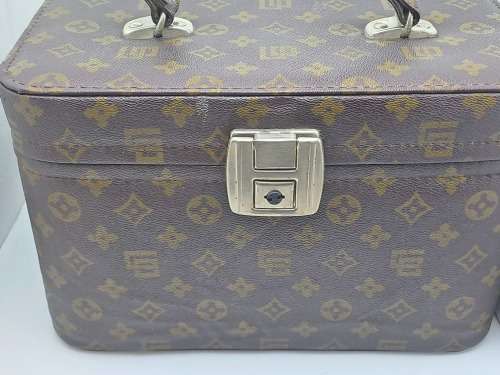 Vintage Leather Vanity Case -No Key