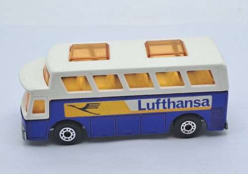 1977-Vintage Matchbox Lesney No.65  Airport Coach Die Cast