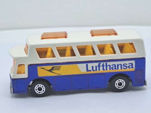 1977-Vintage Matchbox Lesney No.65  Airport Coach Die Cast