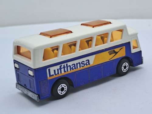 1977-Vintage Matchbox Lesney No.65  Airport Coach Die Cast
