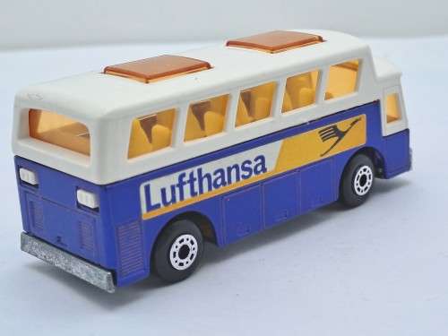 1977-Vintage Matchbox Lesney No.65  Airport Coach Die Cast