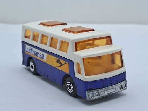 1977-Vintage Matchbox Lesney No.65  Airport Coach Die Cast