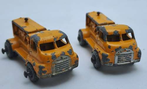 2  Vintage Matchbox Lesney no 28 Bedford Compressor trucks