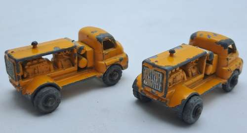 2  Vintage Matchbox Lesney no 28 Bedford Compressor trucks