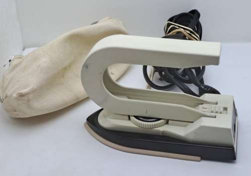 Vintage Portable Goodway Tourist Mini IRON Made in Hong Kong Model TR-8- in bag