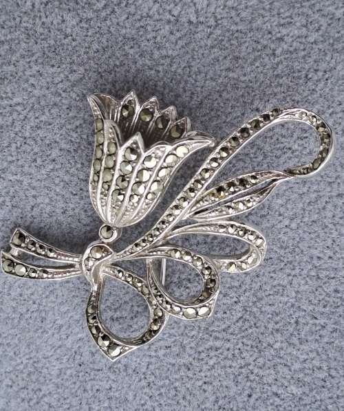 Large Vintage White Metal Marcasite Brooch  58mm x 40mm