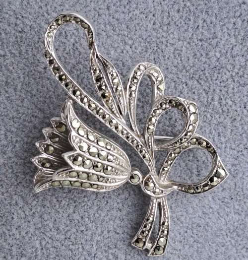 Large Vintage White Metal Marcasite Brooch  58mm x 40mm