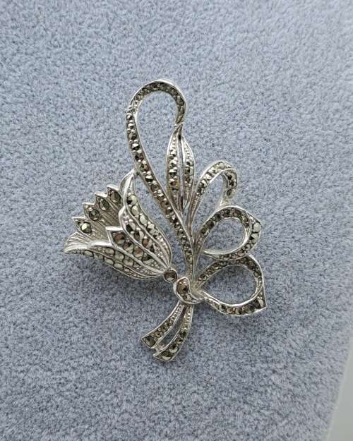 Large Vintage White Metal Marcasite Brooch  58mm x 40mm