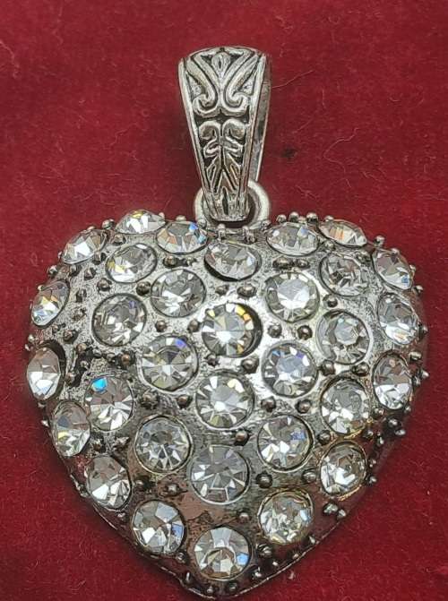 Vintage Pearl Necklace 42cm  with Heart Pendant 42x30mm