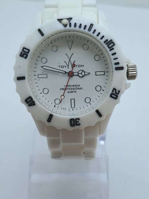 Pre-owned Vintage Fashion Quartz Watch by Toy-Watch Company (Plastic Case-and Strap) WORKING