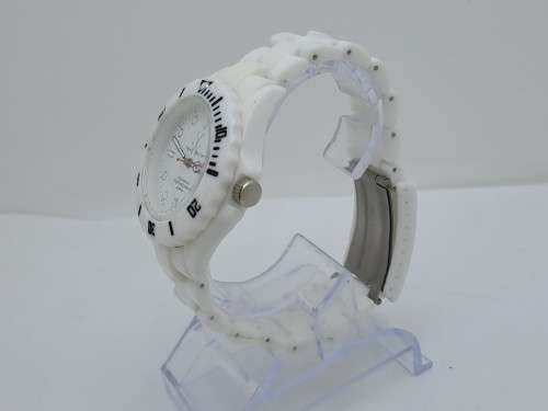 Pre-owned Vintage Fashion Quartz Watch by Toy-Watch Company (Plastic Case-and Strap) WORKING