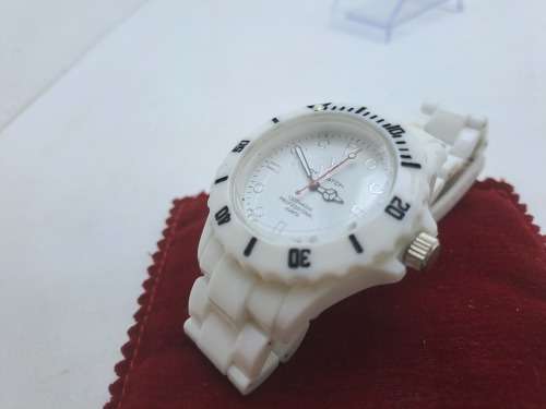 Pre-owned Vintage Fashion Quartz Watch by Toy-Watch Company (Plastic Case-and Strap) WORKING