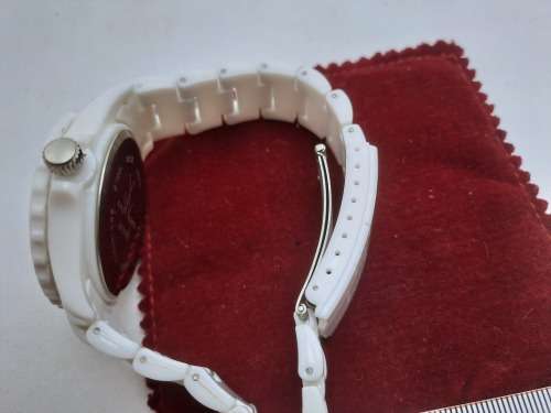 Pre-owned Vintage Fashion Quartz Watch by Toy-Watch Company (Plastic Case-and Strap) WORKING
