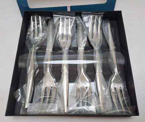 6 Eetrite Cake Forks  still in Packaging -Unused