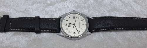 Pre-owned Q&Q Quartz Watch With Leather Strap -Japan Movement-Working