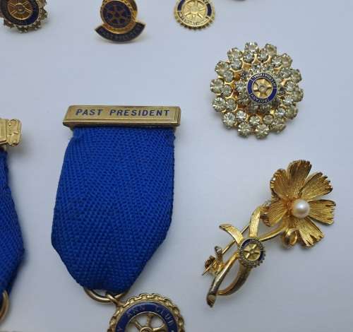 9 x Rotary International Items President and Past President Medals , Pins and Brooches