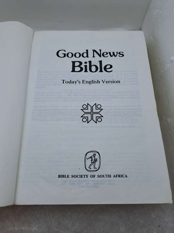 Vintage Bible 1986:The Good News Bible ISBN 0 7983 0253 XISBN 0 7983 0253 X (Binding is loose)