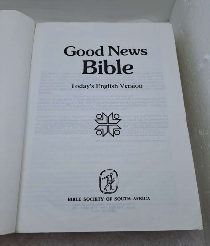 Vintage Bible 1986:The Good News Bible ISBN 0 7983 0253 XISBN 0 7983 0253 X (Binding is loose)
