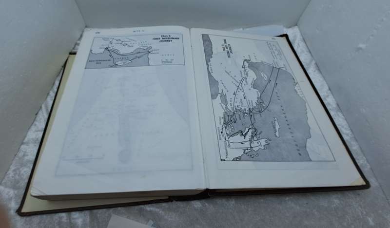 Vintage Bible 1986:The Good News Bible ISBN 0 7983 0253 XISBN 0 7983 0253 X (Binding is loose)