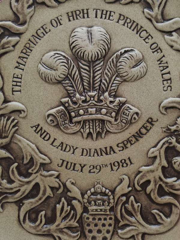 Limited Edition Stoneware Plate Royal wedding 1981 HRH Prince Charles and Lady Diana-By Poole
