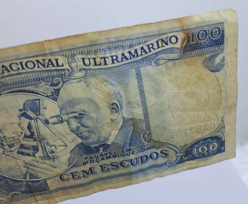 1972 Mozambique 100 Escudos Bank Note