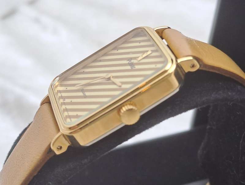 Unused Ladies Pulsar Quartz Watch still in Box -Working