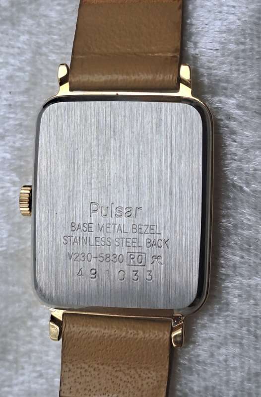 Unused Ladies Pulsar Quartz Watch still in Box -Working