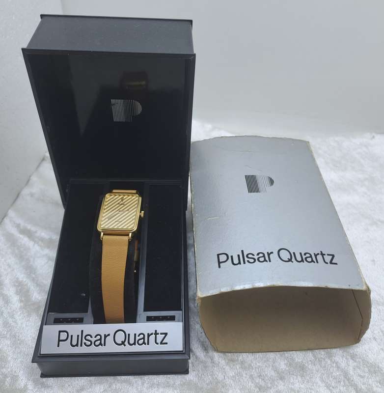 Unused Ladies Pulsar Quartz Watch still in Box -Working