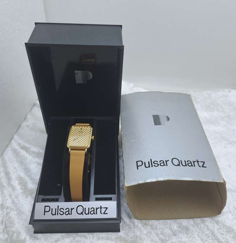 Unused Ladies Pulsar Quartz Watch still in Box -Working