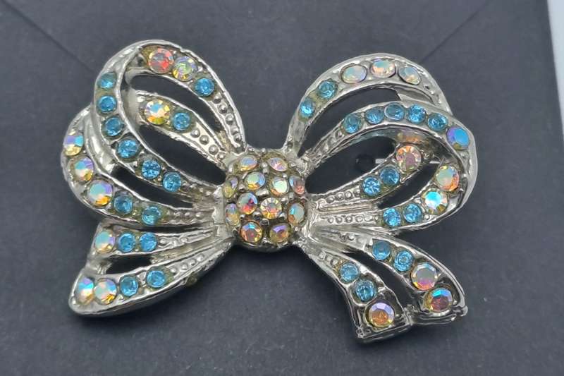 Vintage Iridescent Bow brooch -White Metal