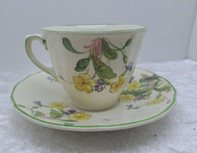 Vintage 1938-1959 Royal Doulton Bone China Tea Duo Made in England