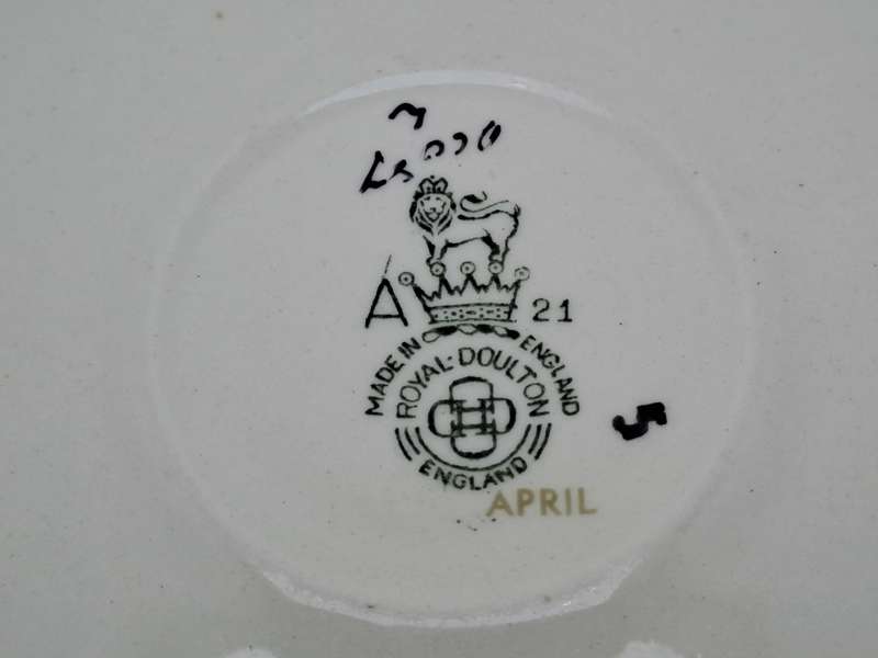 Vintage 1938-1959 Royal Doulton Bone China Tea Duo Made in England