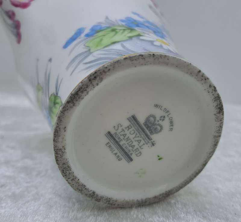 21pc Vintage Royal Standard Bone China `Wild Flower`  Art Deco Tea set (Creamer Chipped)