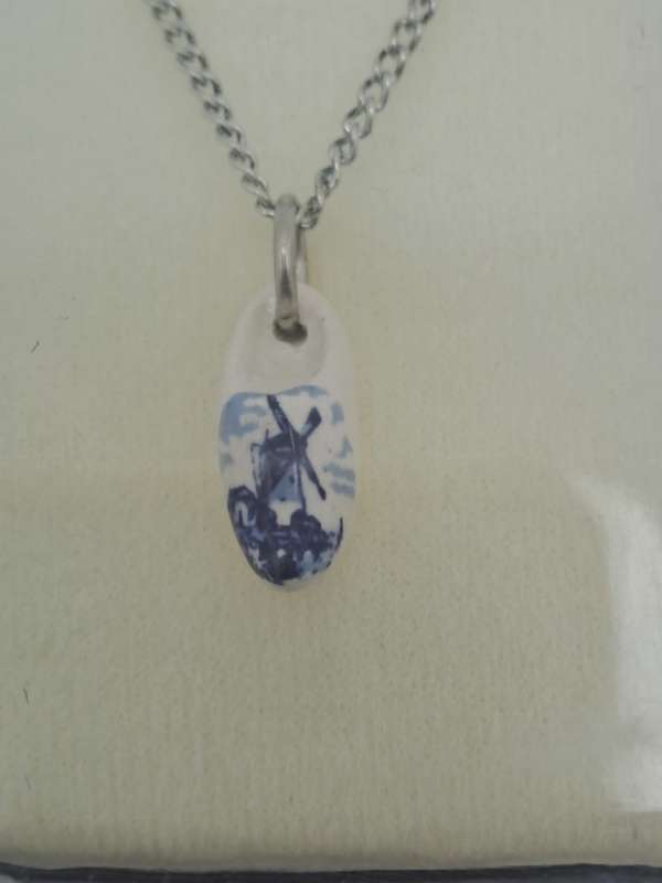 Vintage Holland Delft Clog on Silver plated Chain Necklace (Unused)