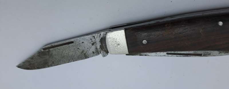 Vintage Pocketknife -No Name visible needs Restoration