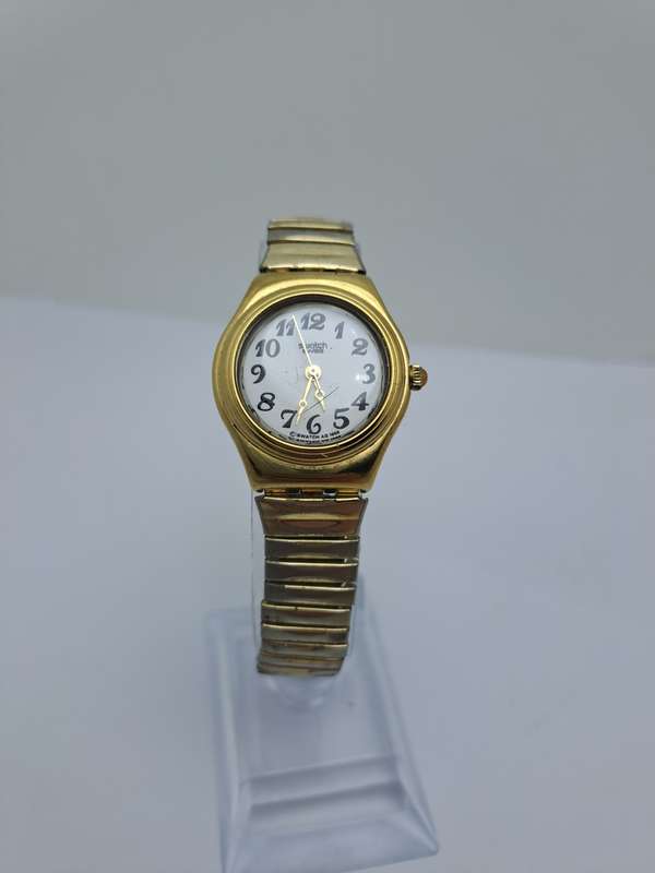 Vintage Swatch Swiss Made Ladies Quartz watch AG 1988 - working