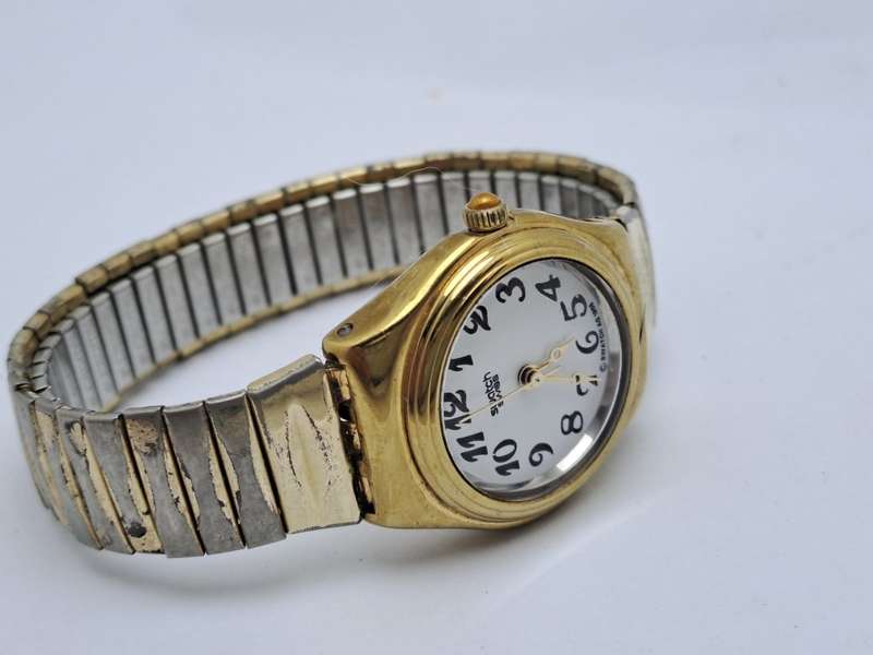 Vintage Swatch Swiss Made Ladies Quartz watch AG 1988 - working
