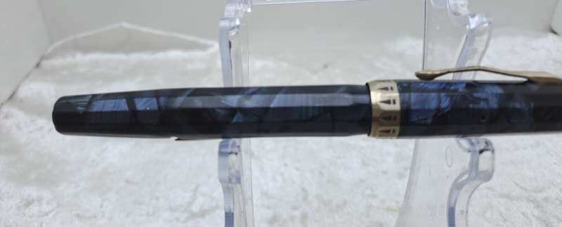 Vintage Wahl EVERSHARP Fountain Pen -Lever Fill- Made in The USA - will need restoration.